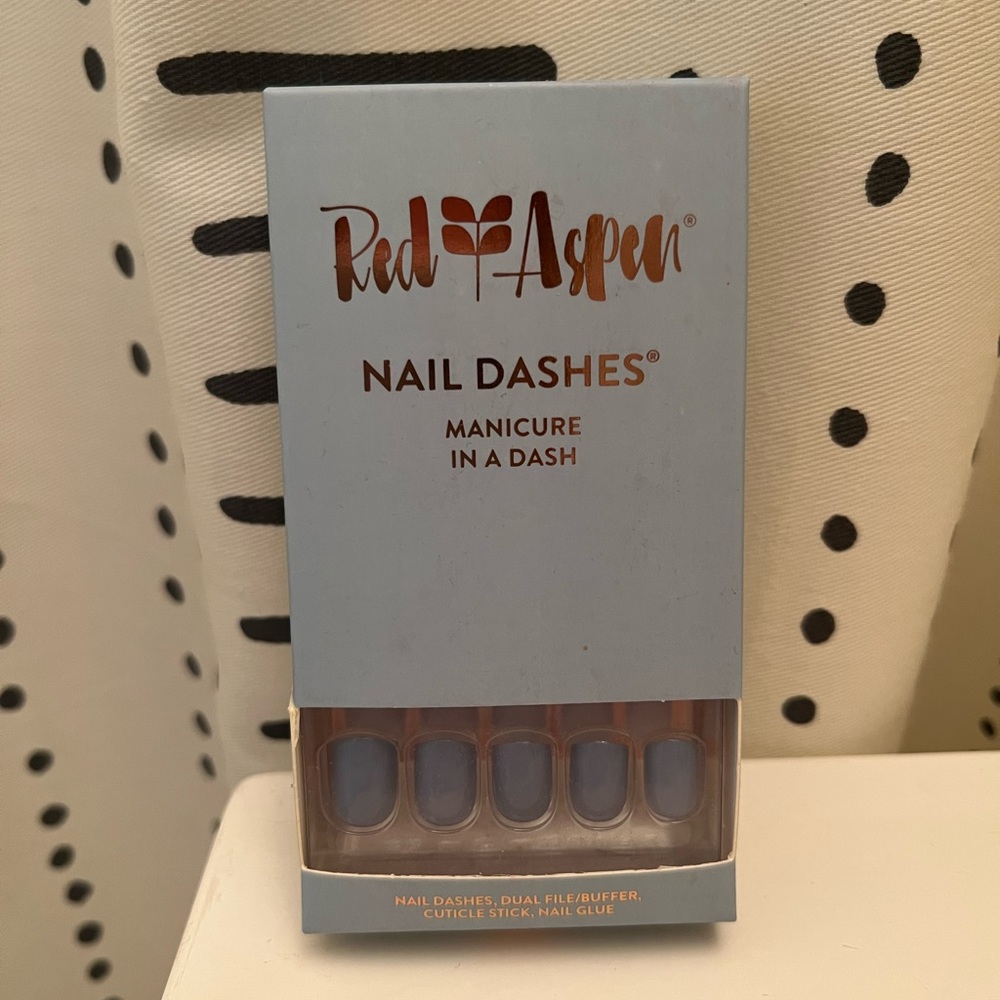 Red Aspen Nail Dashes